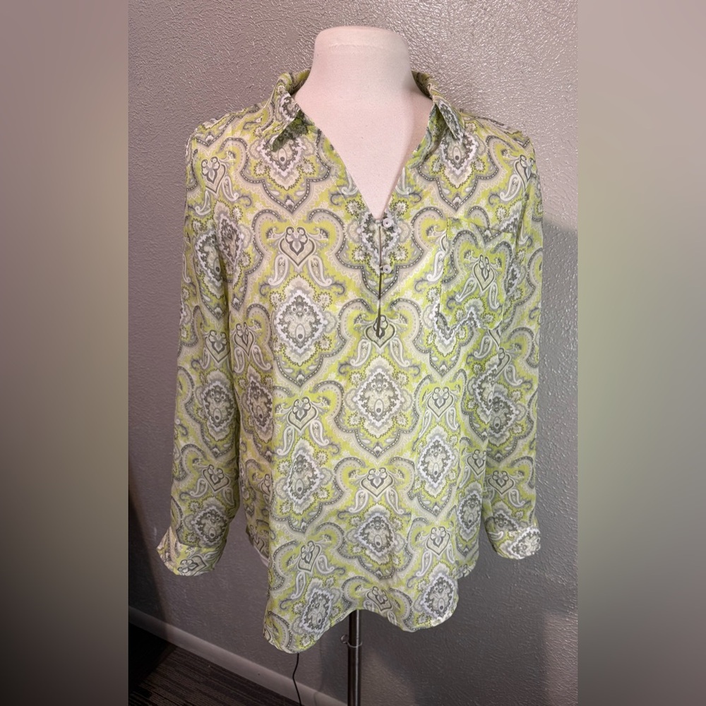 Liz Claiborne Sheer, Paisley Print, Blouse with attached tank top.
